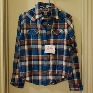 Wrangler pearl snap shirt